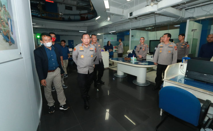 Silaturahmi ke Kantor Jawa Pos, Kapolda Jatim Ungkap Pentingnya Kolaborasi Polri Bersama Media