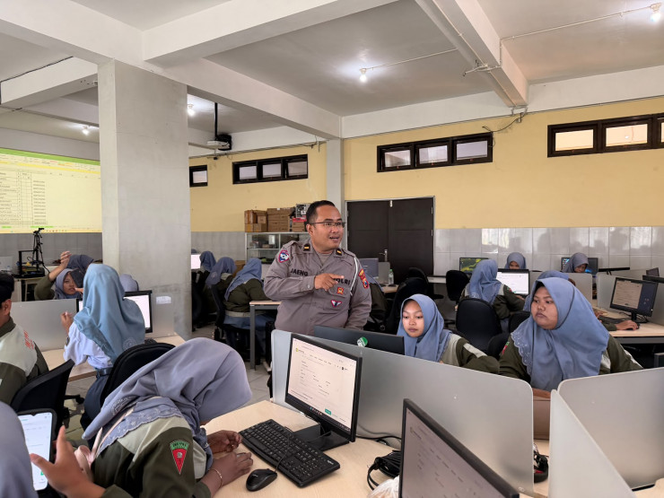 Polresta Sidoarjo Edukasi Generasi Muda Pemanfaatan AI yang Bijak