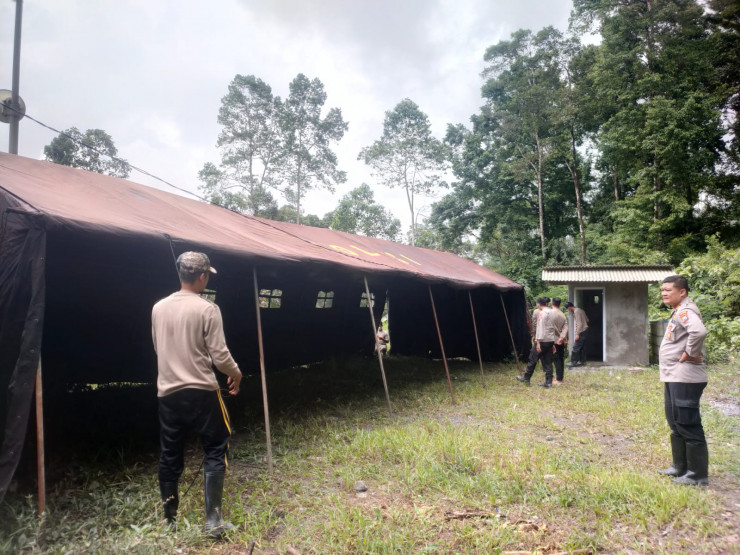Polres Lumajang Dirikan Tenda Darurat Tanggap Bencana Erupsi Gunung Semeru