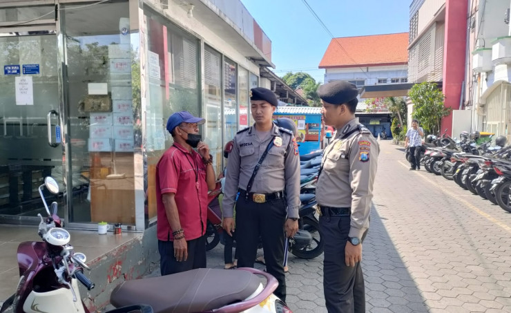 Satuan Samapta Polresta Sidoarjo Melakukan Patroli Kota Presisi Siang Hari