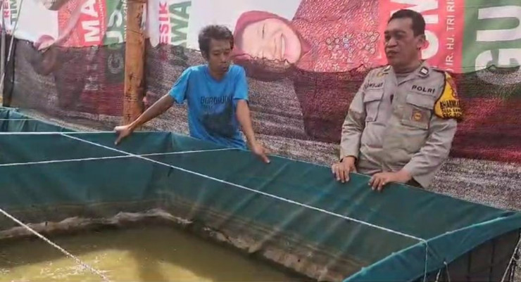Bhabinkamtibmas Sawotratap Motivasi Pentingnya Ketahanan Pangan, dengan Budidaya Ikan Lele