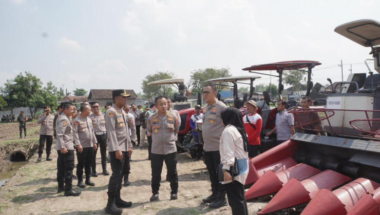 Tim Verifikasi Lomba Ketahanan Pangan Mabes Polri Tinjau Lahan Jagung di Sidoarjo