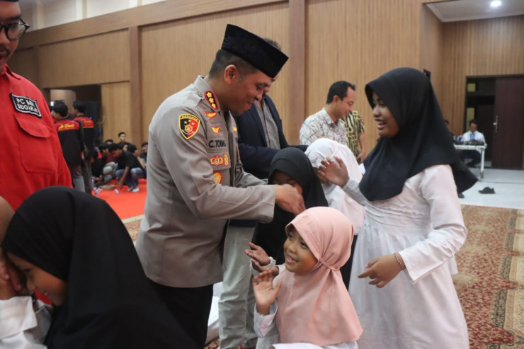 Kapolresta Sidoarjo dengan IMM Sidoarjo Adakan Buka Bersama dan Santuni Anak Yatim