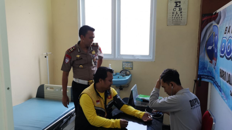 Sambut Hari Lalu Lintas Bhayangkara, Satlantas Polres Lumajang Gelar Cek Kesehatan Gratis Driver Ojol