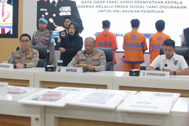 Polda Jatim Amankan Tiga Tersangka Pembuat dan Penyebar Video Hoax Catut Nama Gubernur