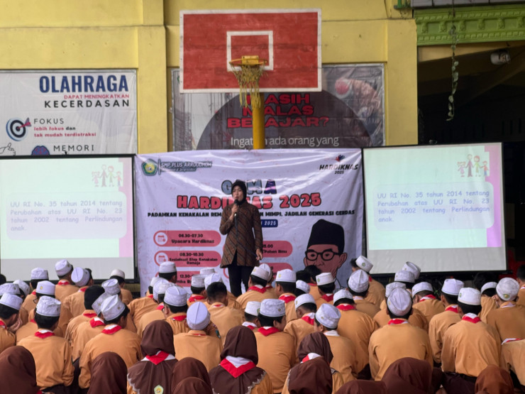 Unit PPA Satreskrim Polresta Sidoarjo Ajak Pelajar SMP Arroudhoh Giatkan Belajar dan Cegah Perundungan