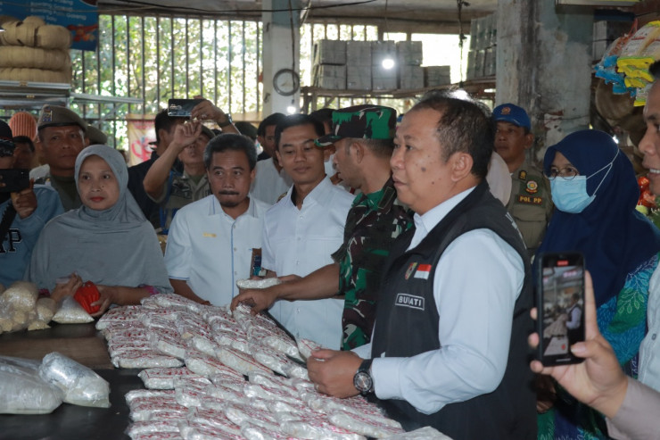 Jelang Nataru , Polres Bersama Pemkab Jember Lakukan Pemantauan Pasar Tradisional