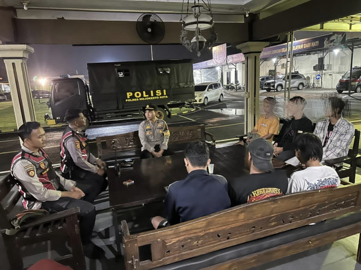 Patroli Pamapta Polres Mojokerto Kota Gagalkan Tawuran Jelang Sahur