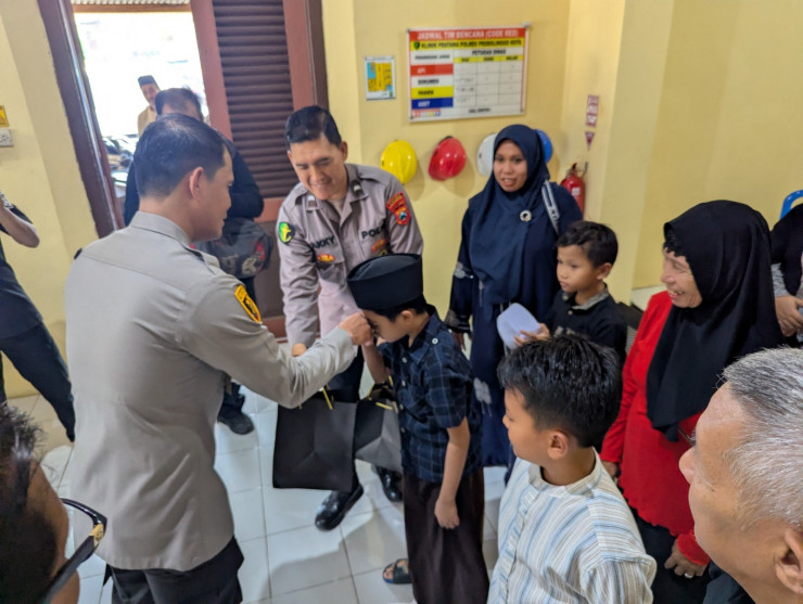 Polri Untuk Masyarakat  Polres Probolinggo Kota Gelar Khitan Gratis Sambut Hari Bhayangkara ke-80