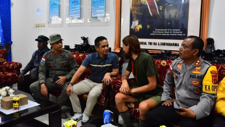 Kapten Philip Mark Mehetens diasdera KKB dibebaskan