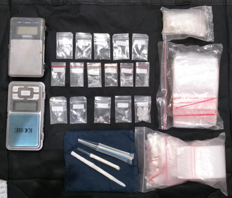 Polrestabes Surabaya Kembali Ungkap Peredaran Narkoba, 16 Kantong Sabu dan Tersangka Pengedar Diamankan