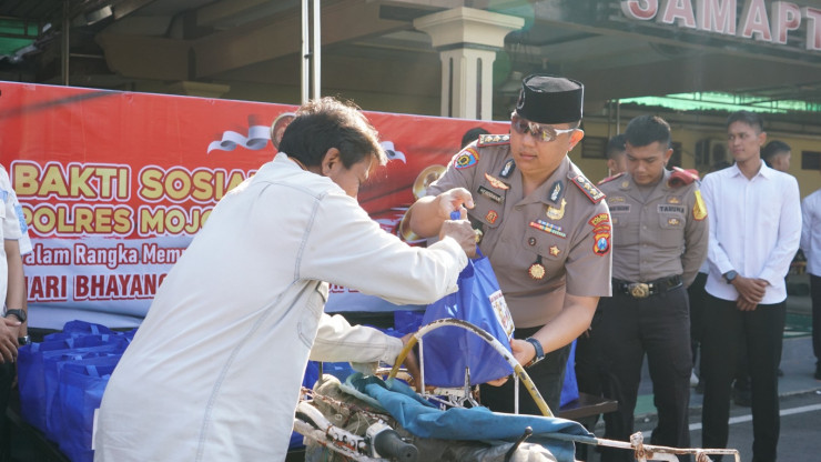 Sambut Hari Bhayangkara Ke 80 Polres Mojokerto Kota Gelar Pemeriksaan Kesehatan Gratis