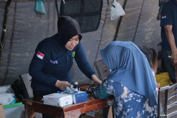 Antisipasi ISPA Pascabanjir, Posko Kesehatan Polri Aktif Layani Masyarakat Aceh Tamiang