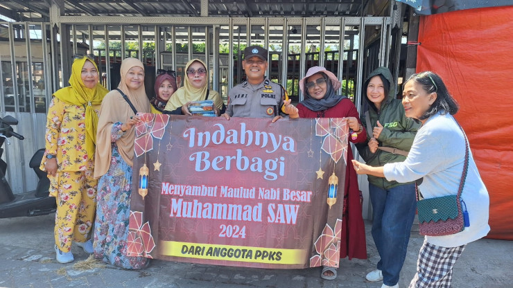Polsek Tanggulangin Berbagi Sambut Maulid Nabi