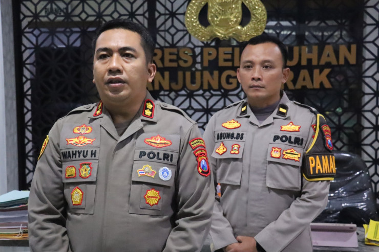 Polres Pelabuhan Tanjungperak Larang Nyalakan Kembang Api dan Petasan saat Malam Tahun Baru
