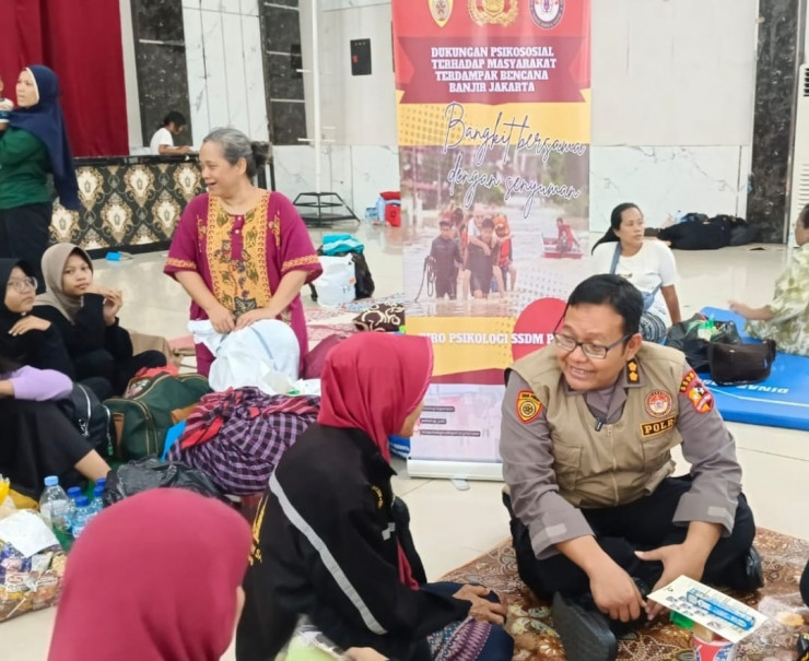 Biro Psikologi SSDM Polri Beri Dukungan Psikososial Bagi Korban Banjir Jakarta